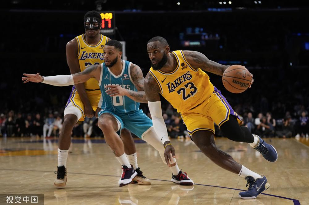 浙江队在防 浙江队在防