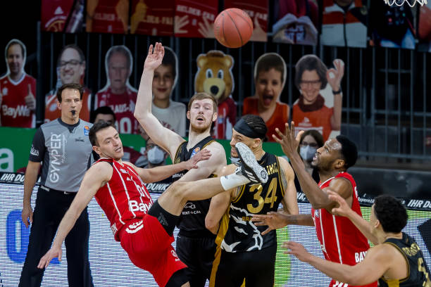 球队仍然面 球队仍然面