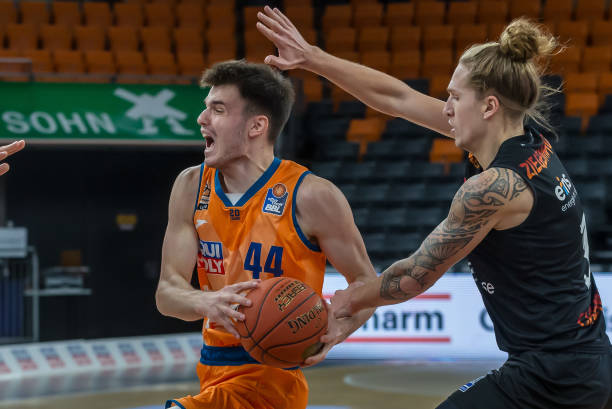 它同时也是 它同时也是